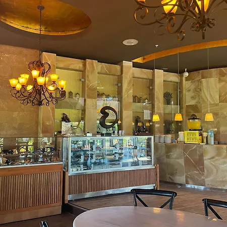 هيلتون ساريجيرم ريزورت آند سبا 5* دالامان