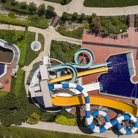 هيلتون ساريجيرم ريزورت آند سبا 5*