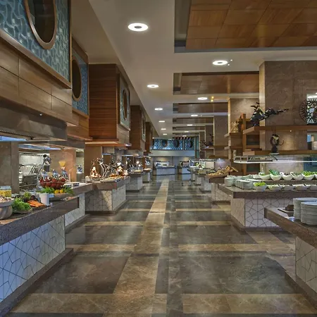 Hilton Sarigerme & אתר נופש דלמן