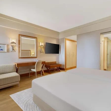 Hilton Sarigerme & אתר נופש דלמן