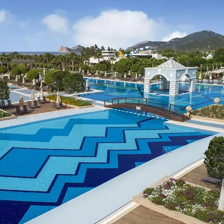 Hilton Dalaman Sarigerme Resort & Golf אתר נופש 5*