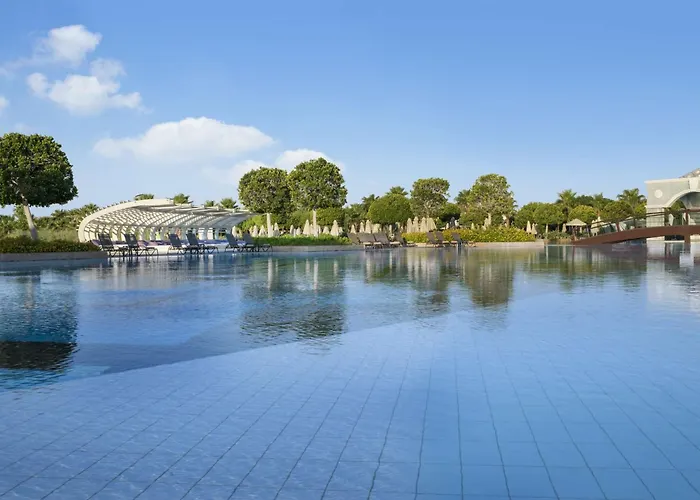 Hilton Dalaman Sarigerme Resort & Golf אתר נופש דלמן