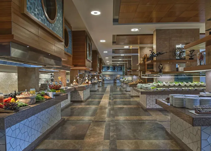 Hilton Dalaman Sarigerme Resort & Golf אתר נופש דלמן